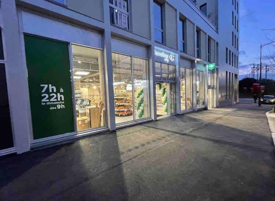 Апартаменты Quai Sud - Gare, 100 M2, Parking, Wifi, Superette, Lave Linge Анже Экстерьер фото